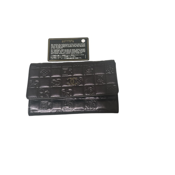 New Chanel Metallic Grey Quilted Wallet - Picture 1 of 11